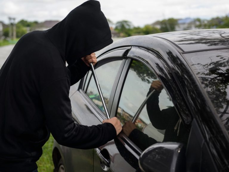 Fahrzeugdiebstahl Welche Sicherheitsmaßnahmen können Sie ergreifen?