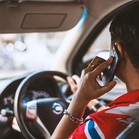 Ein Leitfaden zur Verhinderung des abgelenkten Fahrens